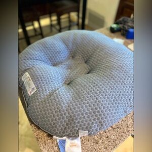 Boppy Baby Pillow in great  Condition.